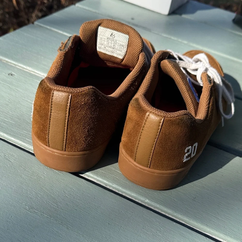 éS Brown Suede Sneakers - Picture 4 of 7